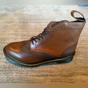 Dr Martens Vintage Anthony Wingtip Boots